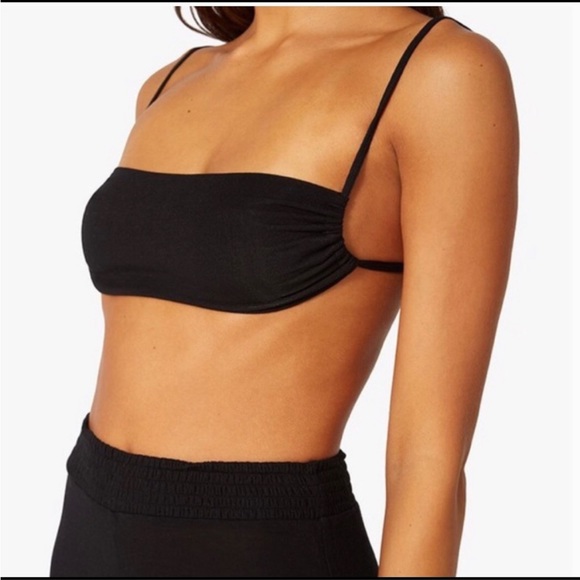 Weworewhat Ruched Top In Black. - Picture 2 of 8
